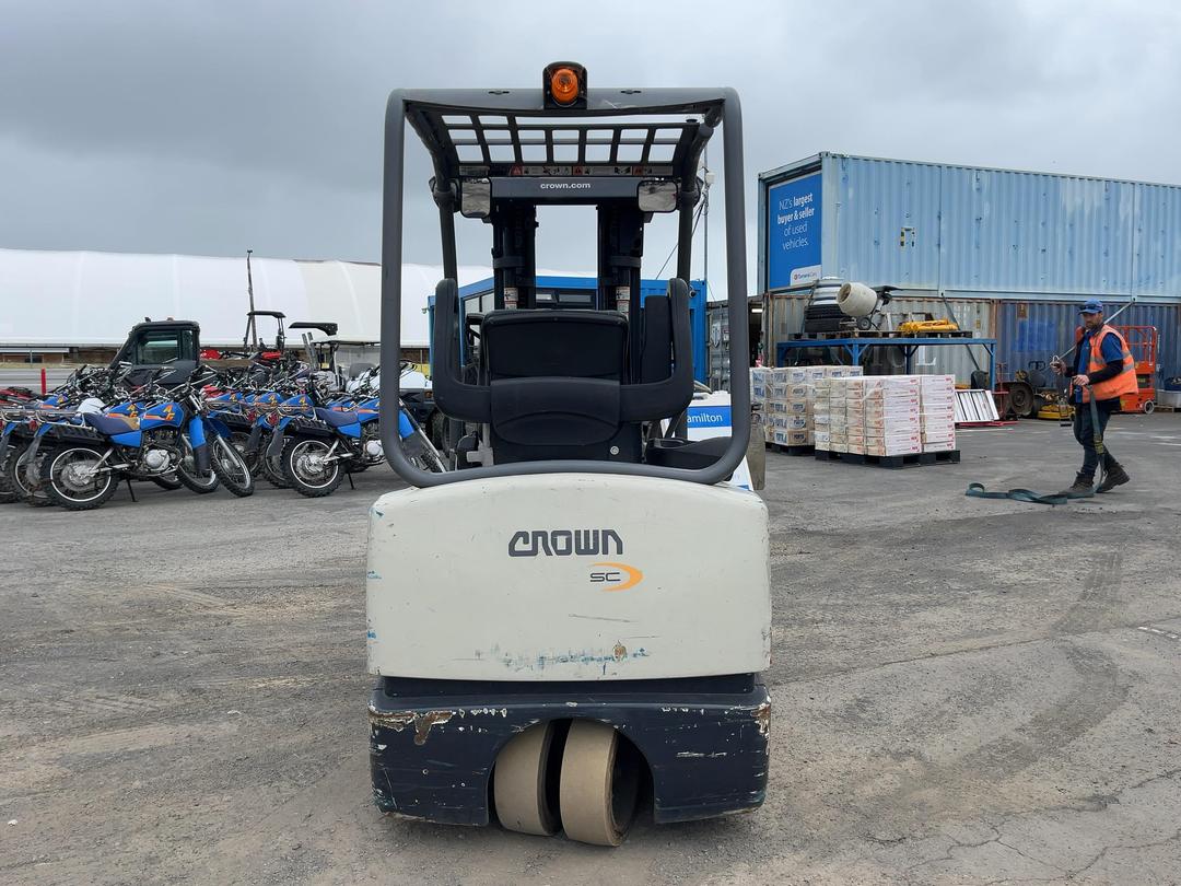 Photo '5' of CROWN SC 4540-40 Forklift