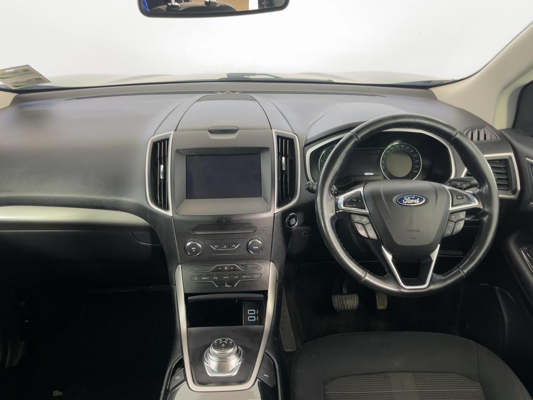 Photo '17' of Ford Endura