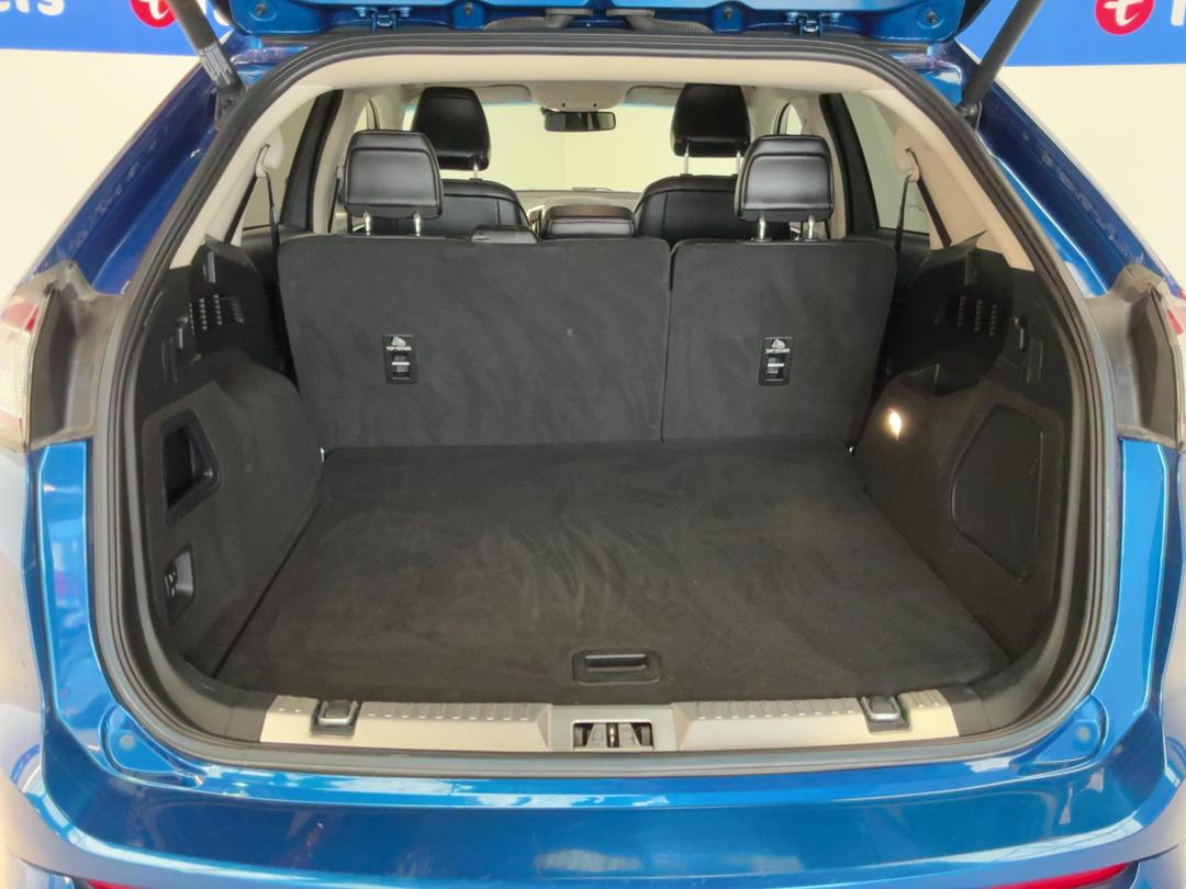 Photo '14' of Ford Endura