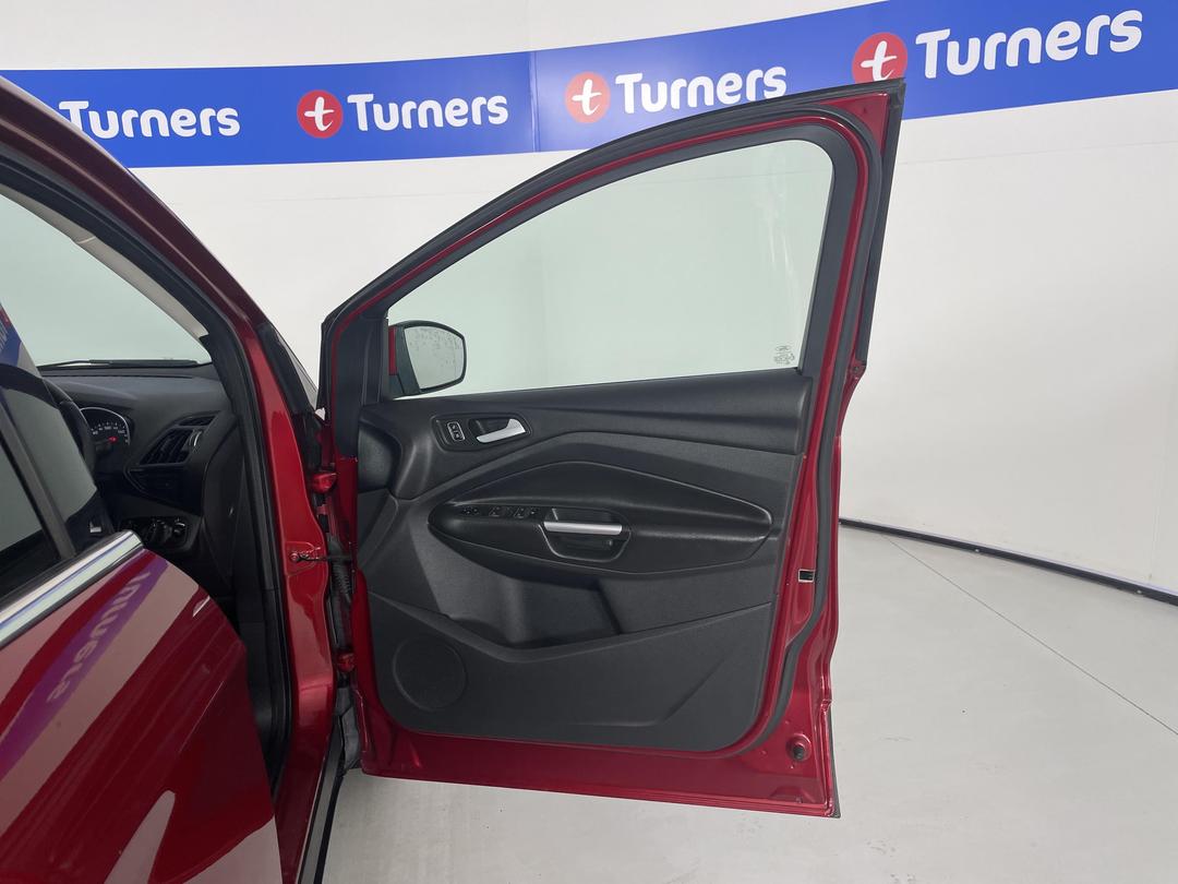 Photo '15' of Ford Escape