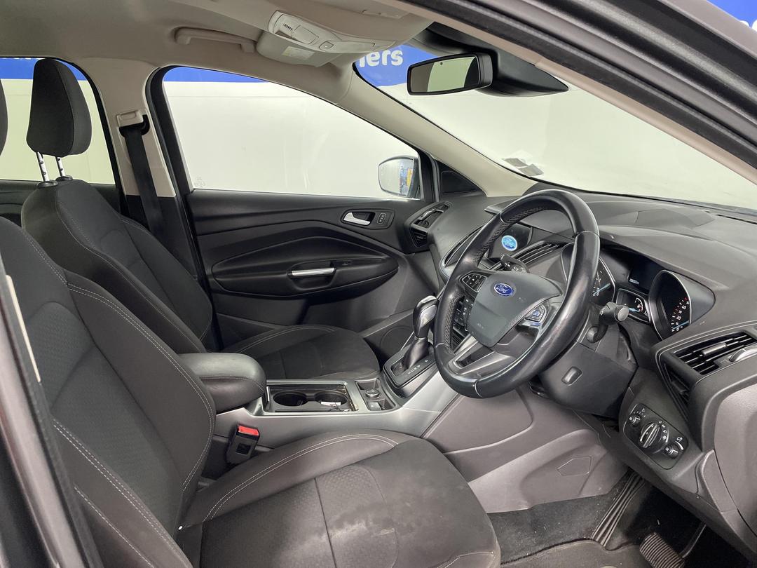 Photo '16' of Ford Escape