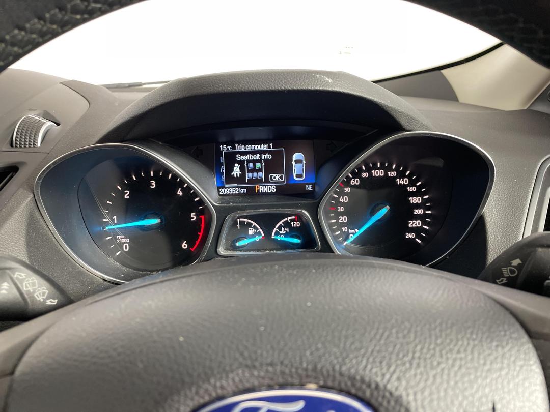 Photo '21' of Ford Escape