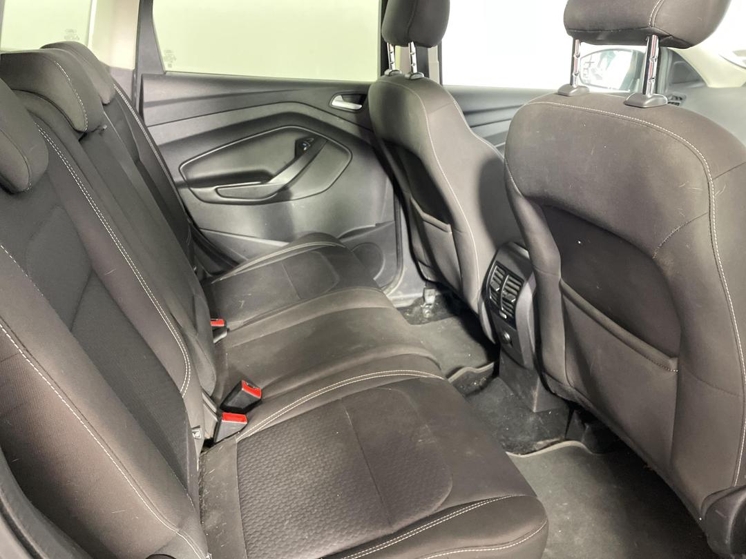 Photo '20' of Ford Escape