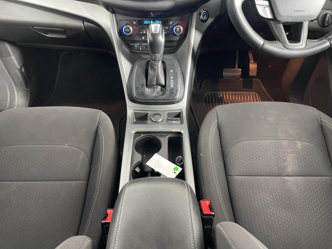 Photo '18' of Ford Escape