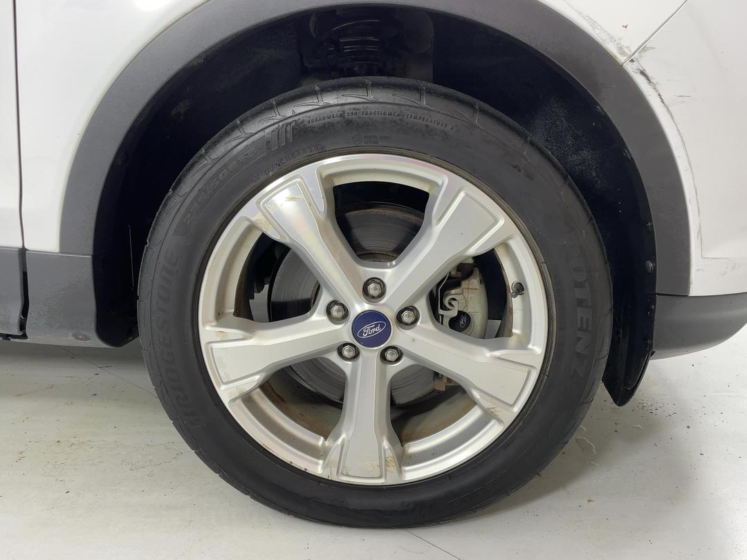 Photo '9' of Ford Escape