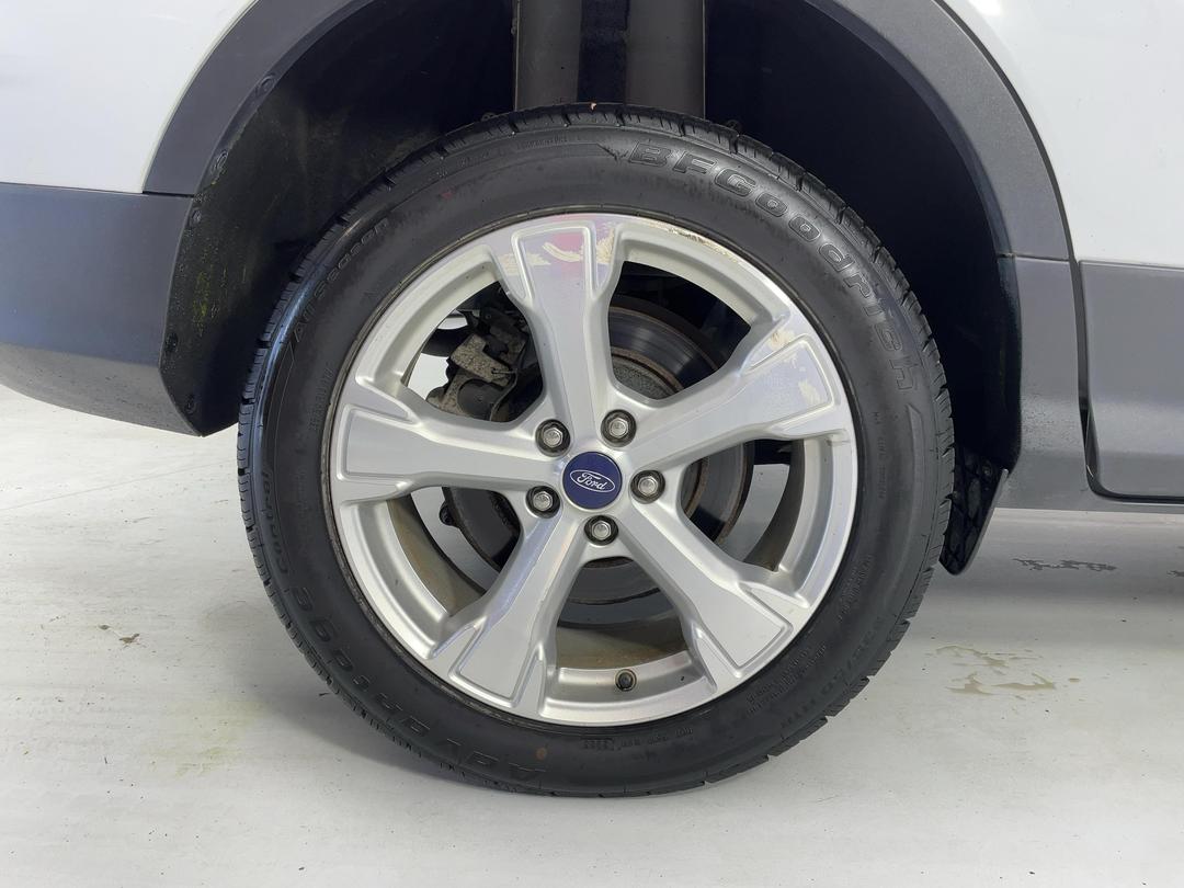 Photo '12' of Ford Escape