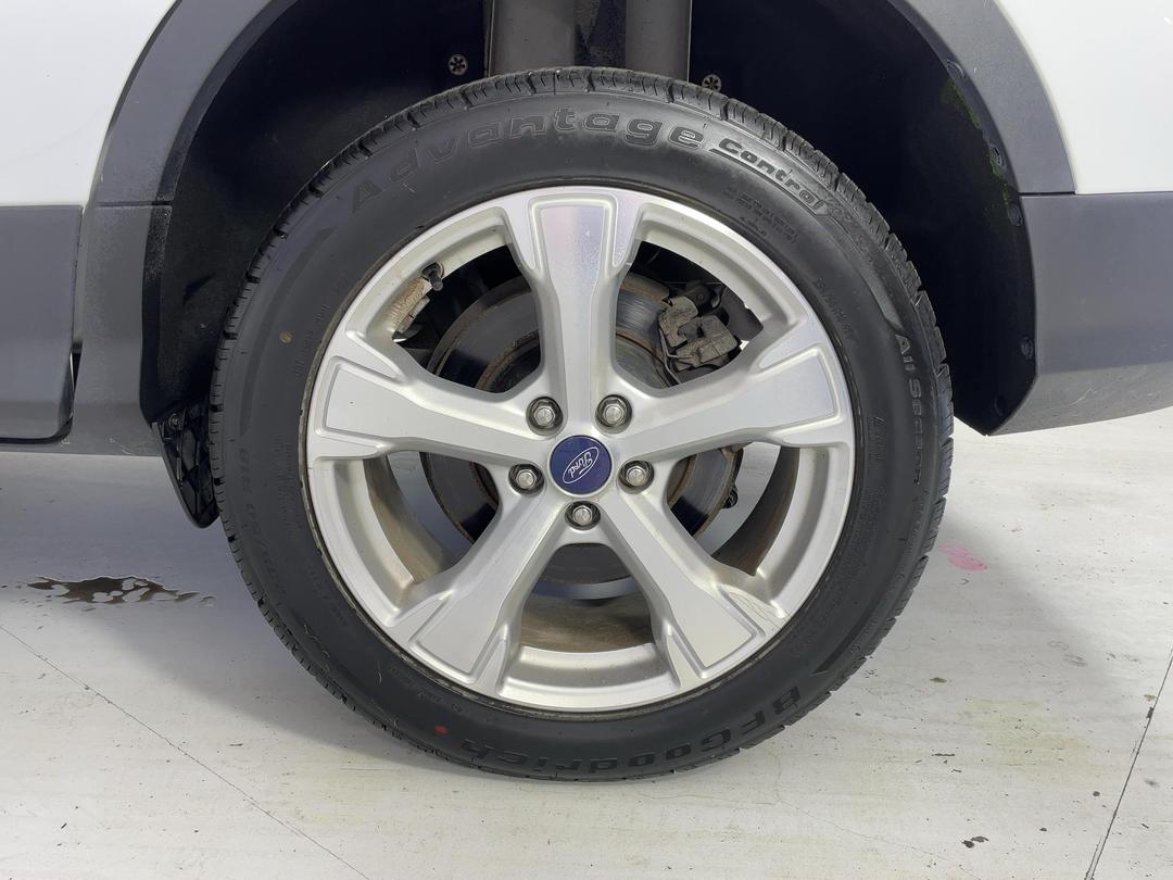 Photo '11' of Ford Escape