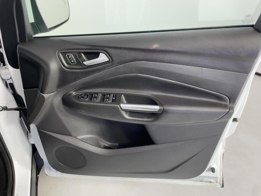Photo '15' of Ford Escape