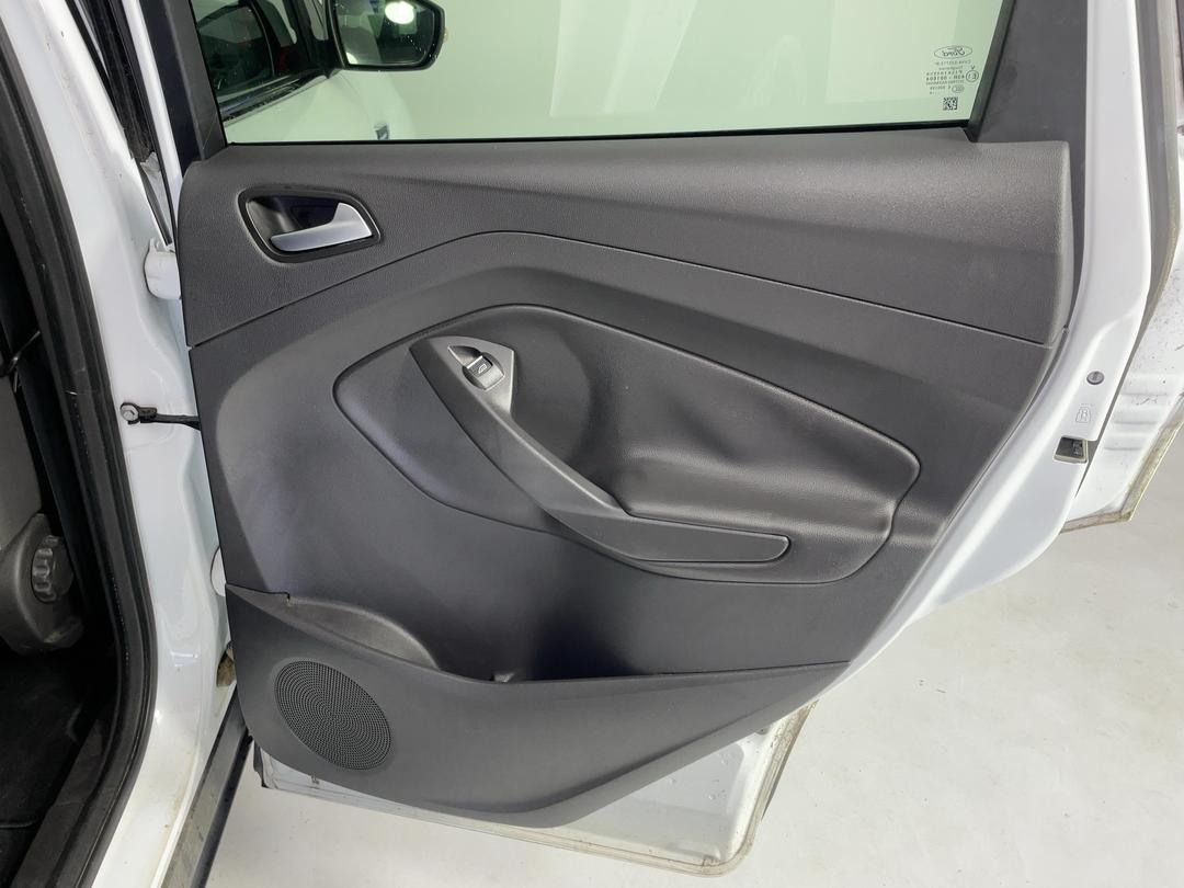 Photo '19' of Ford Escape
