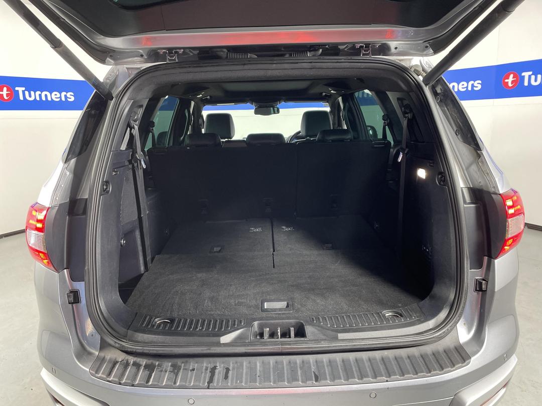 Photo '14' of Ford Everest