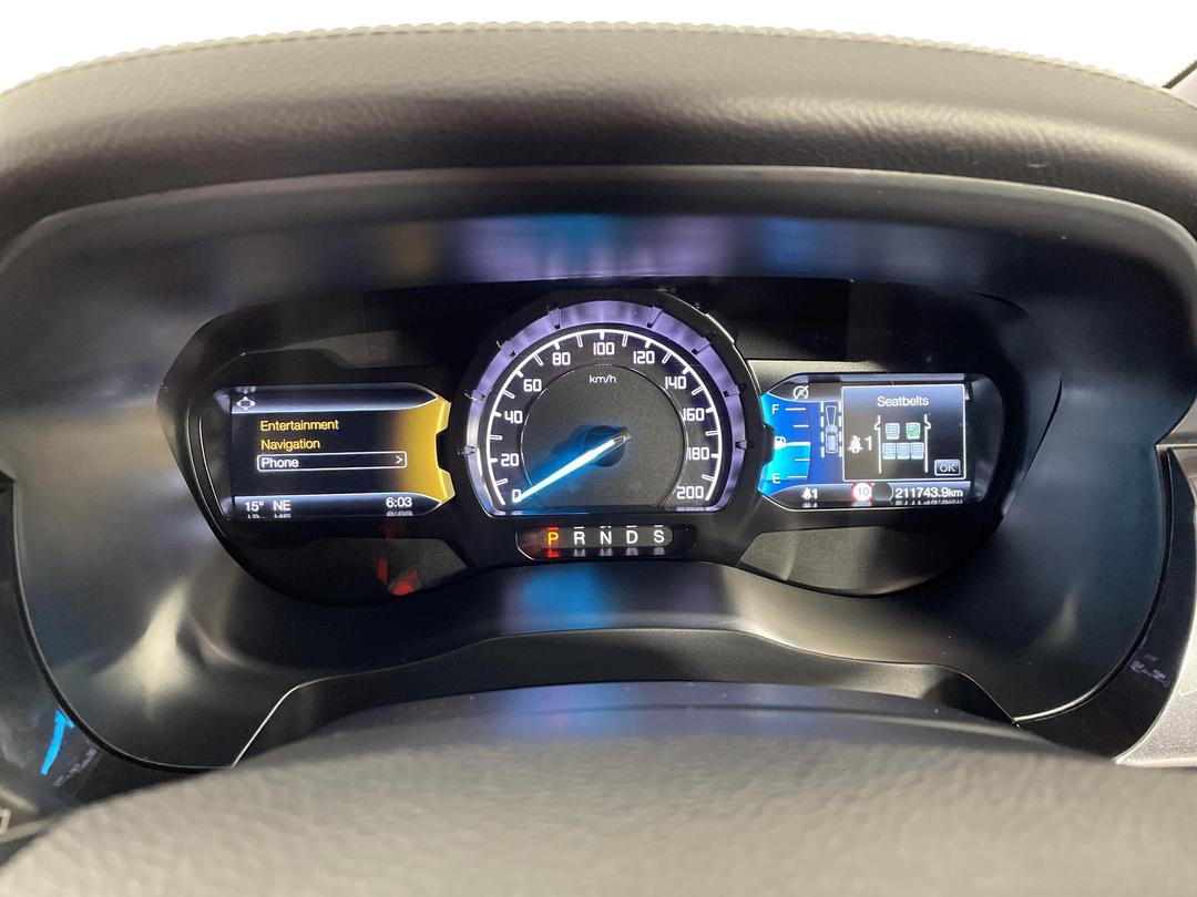 Photo '21' of Ford Everest