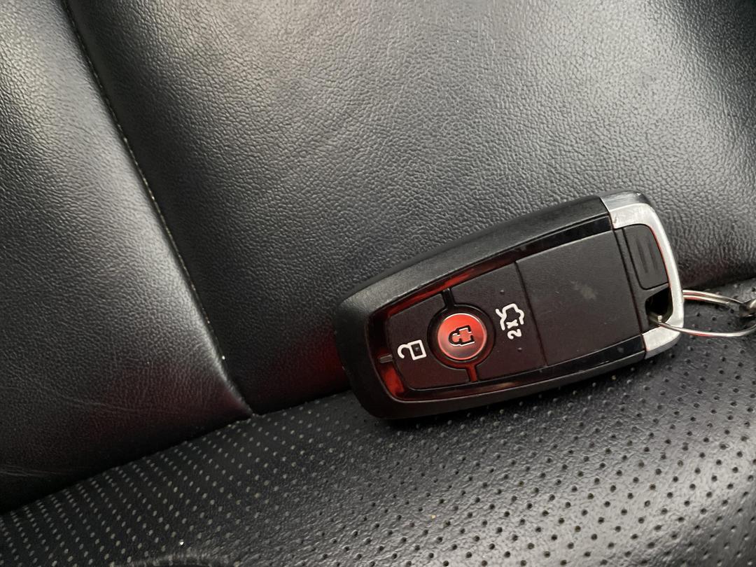 Photo '22' of Ford Everest