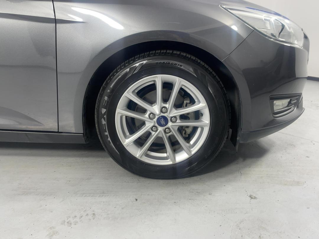 Photo '9' of Ford Focus