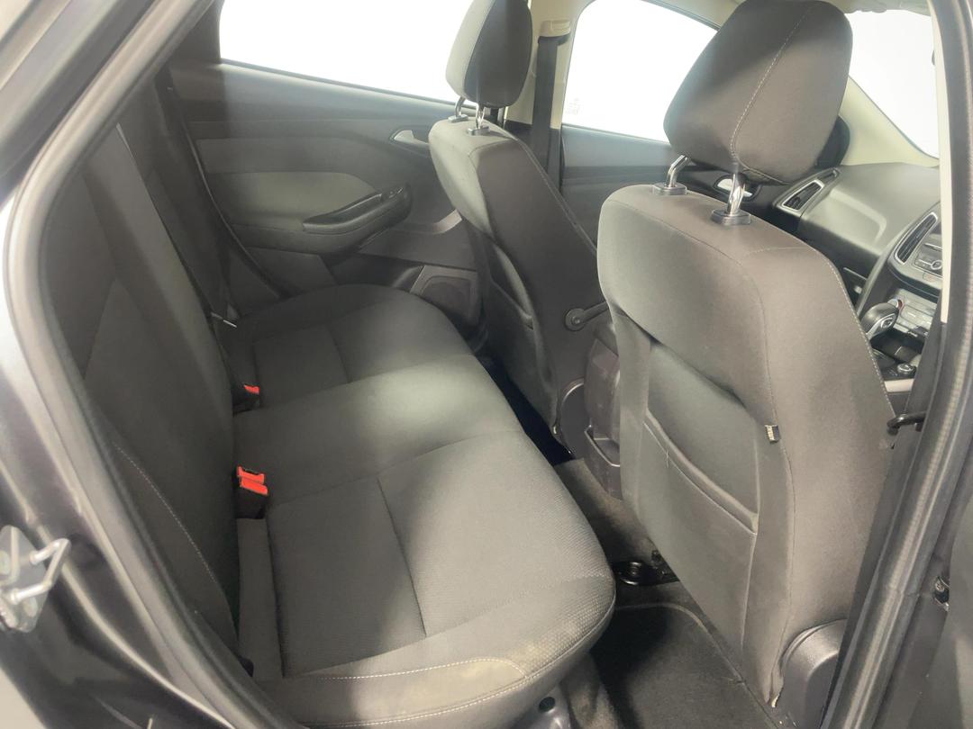 Photo '20' of Ford Focus