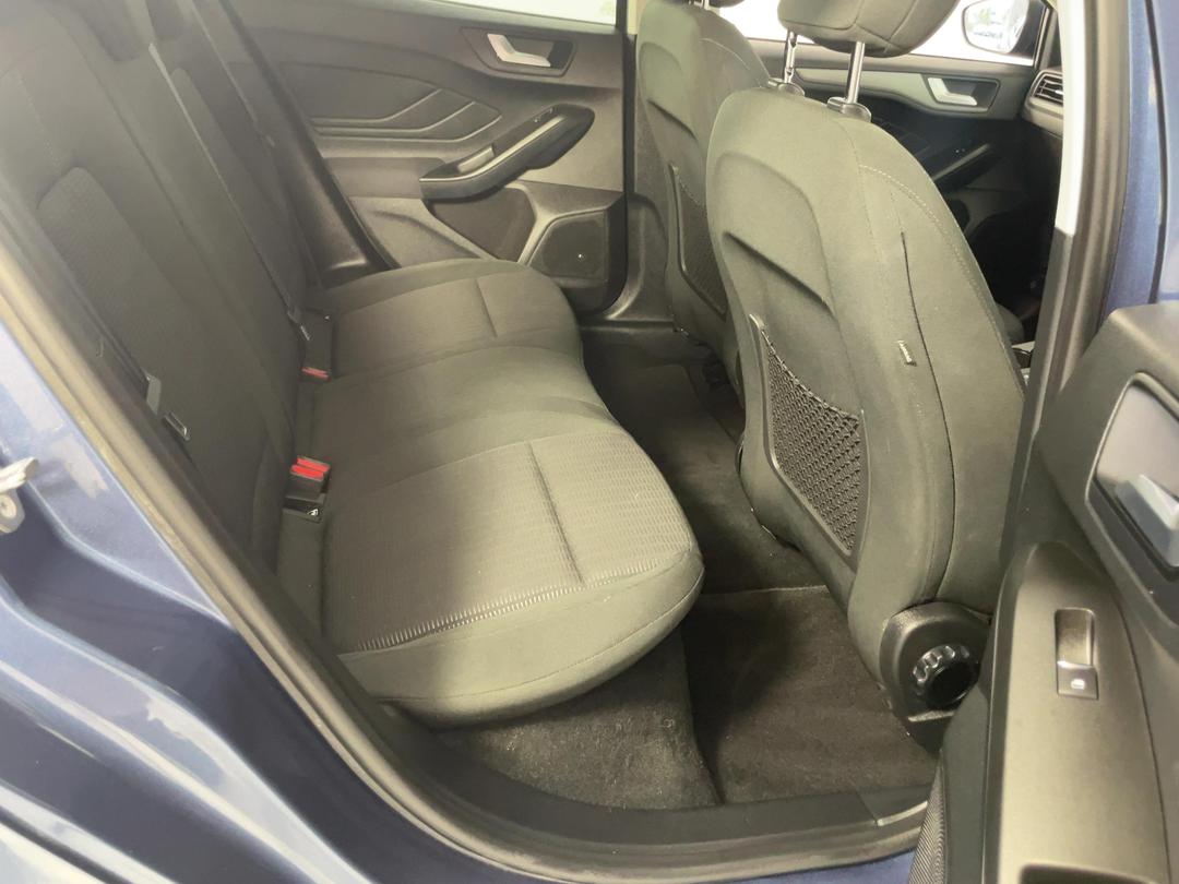 Photo '20' of Ford Focus