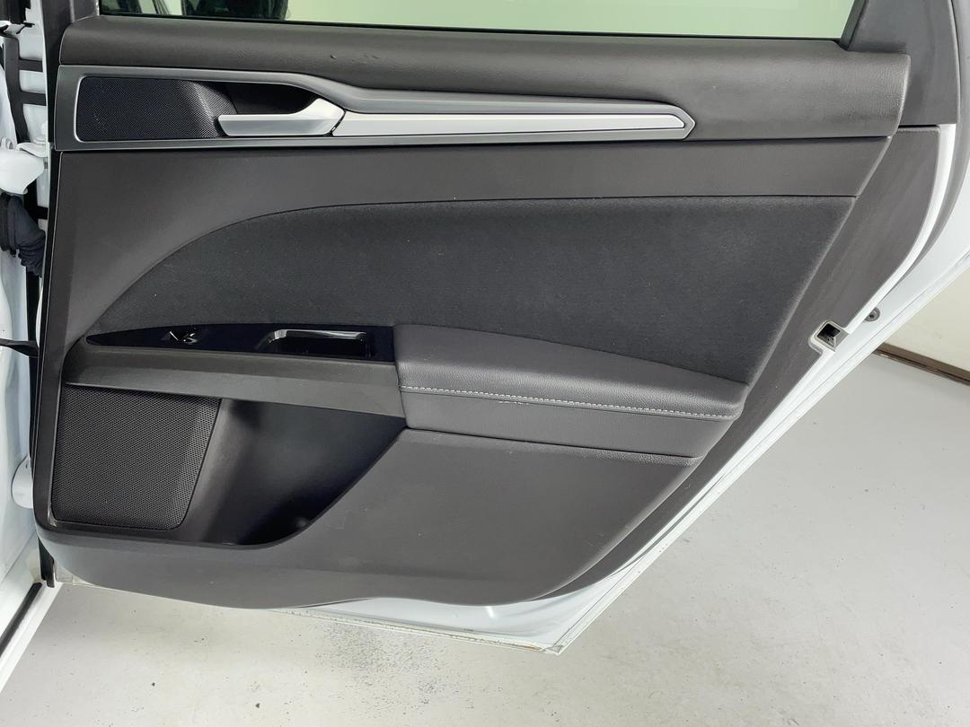 Photo '19' of Ford Mondeo