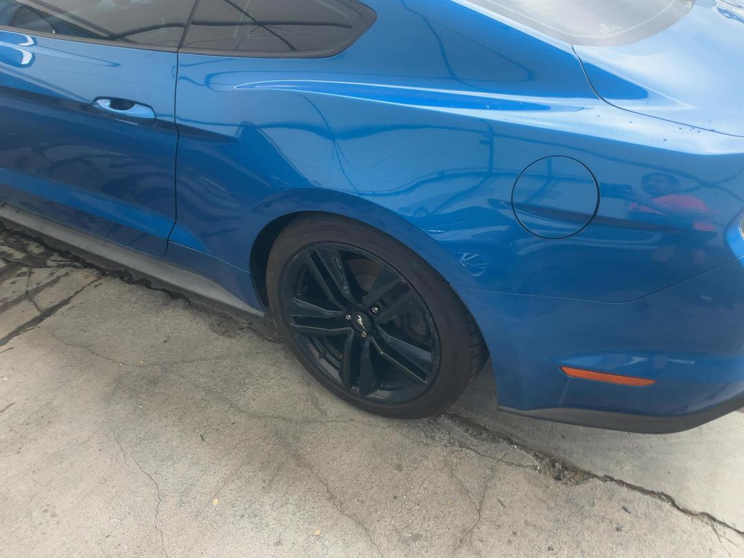 Photo '28' of Ford Mustang 5.0L Fastback AT