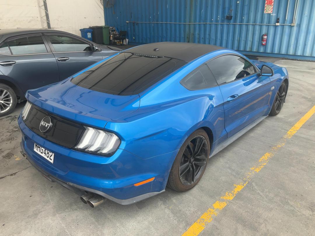 Photo '6' of Ford Mustang 5.0L Fastback AT