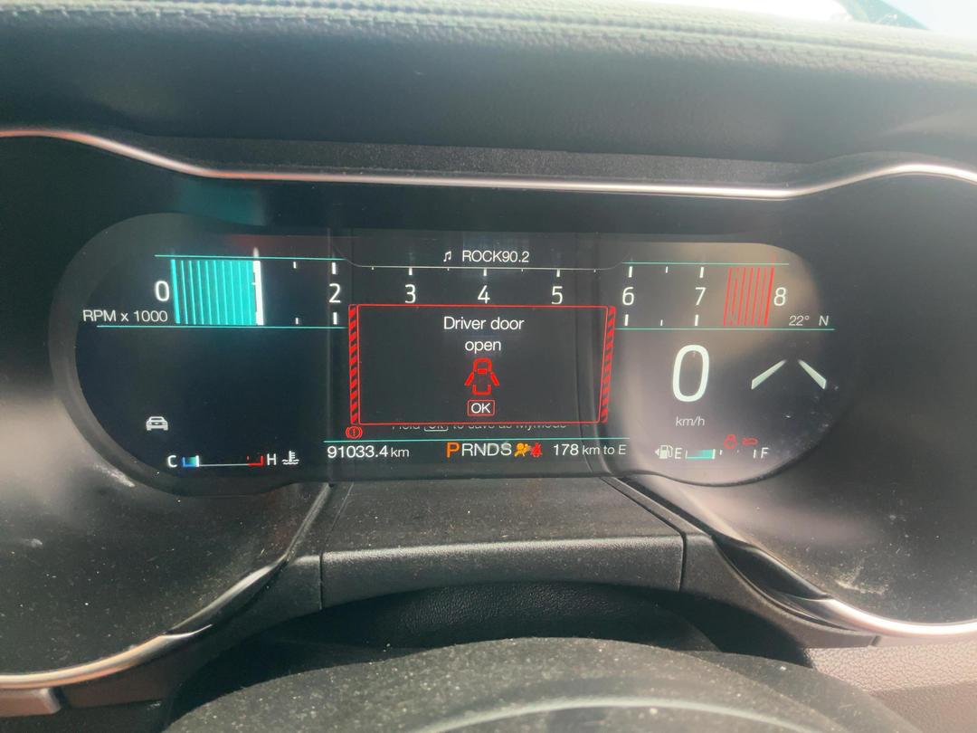 Photo '15' of Ford Mustang 5.0L Fastback AT