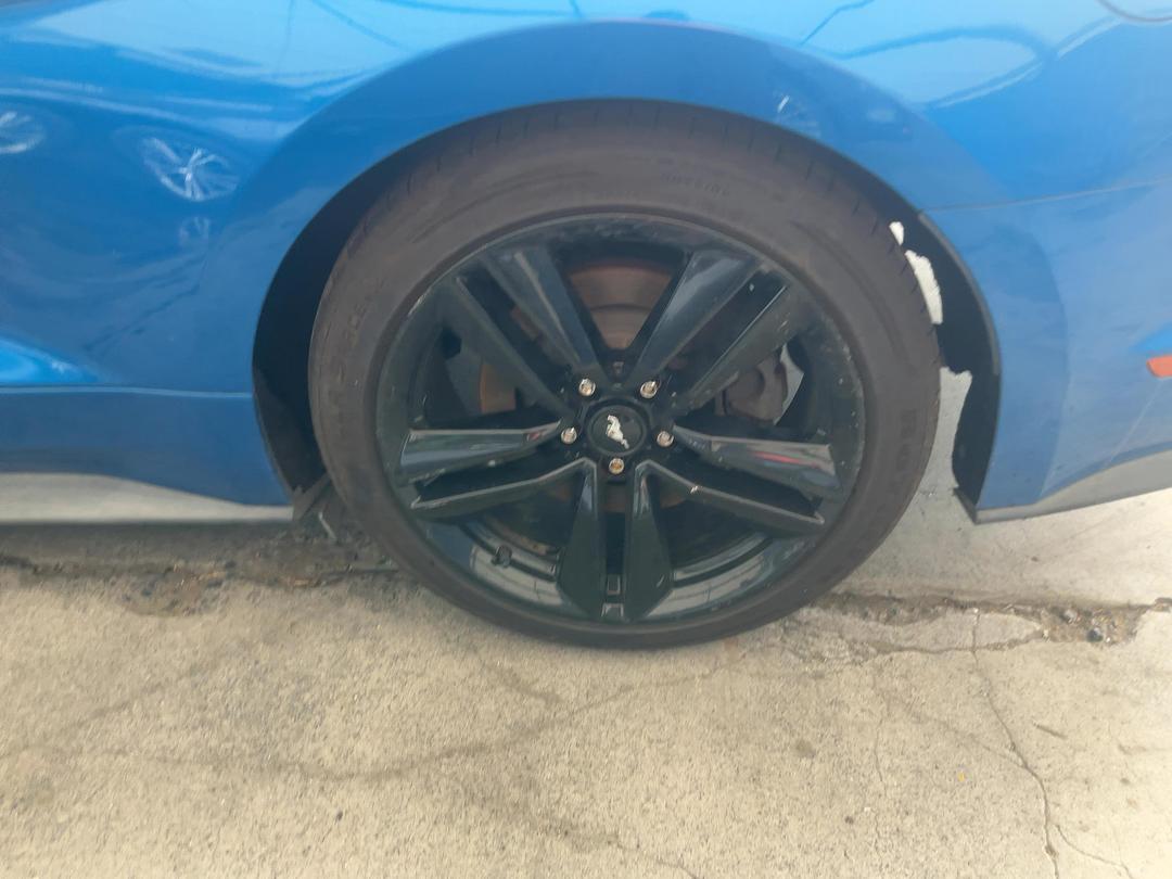 Photo '35' of Ford Mustang 5.0L Fastback AT