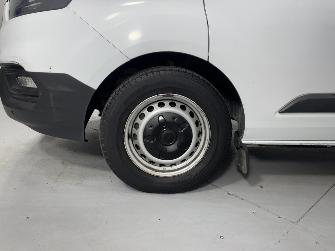 Photo '10' of Ford Transit