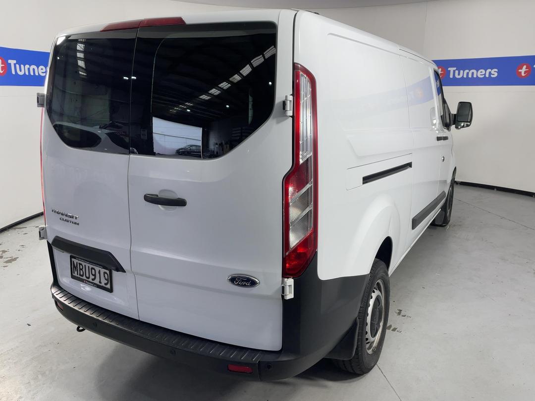 Photo '7' of Ford Transit
