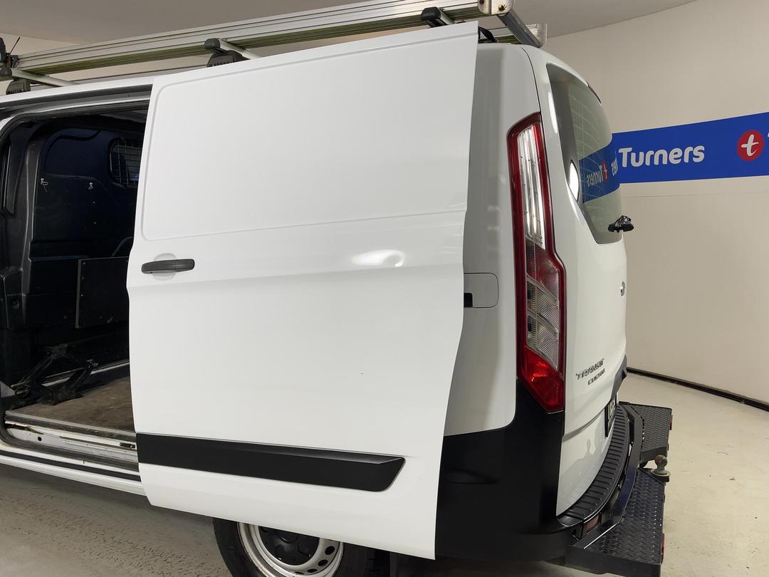 Photo '19' of Ford Transit
