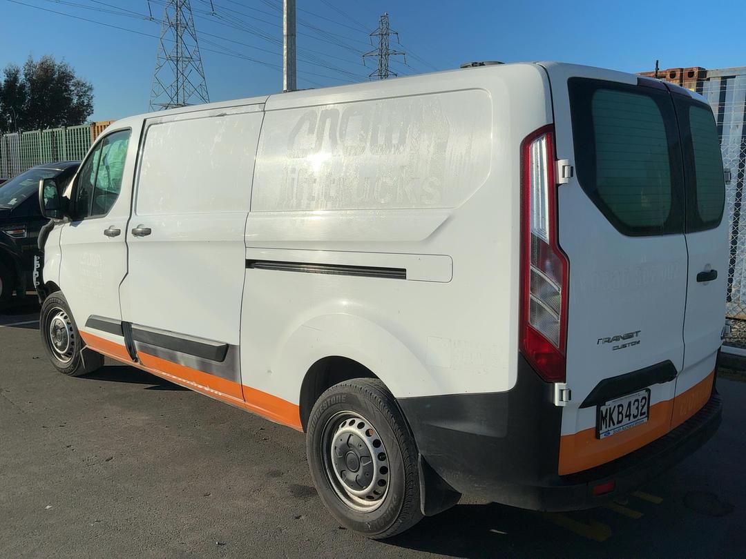 Photo '7' of Ford Transit Custom LWB LOW Roof Photo '7' of Ford Transit Custom LWB LOW Roof
