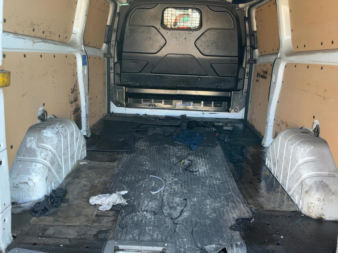 Photo '8' of Ford Transit Custom LWB LOW Roof Photo '8' of Ford Transit Custom LWB LOW Roof