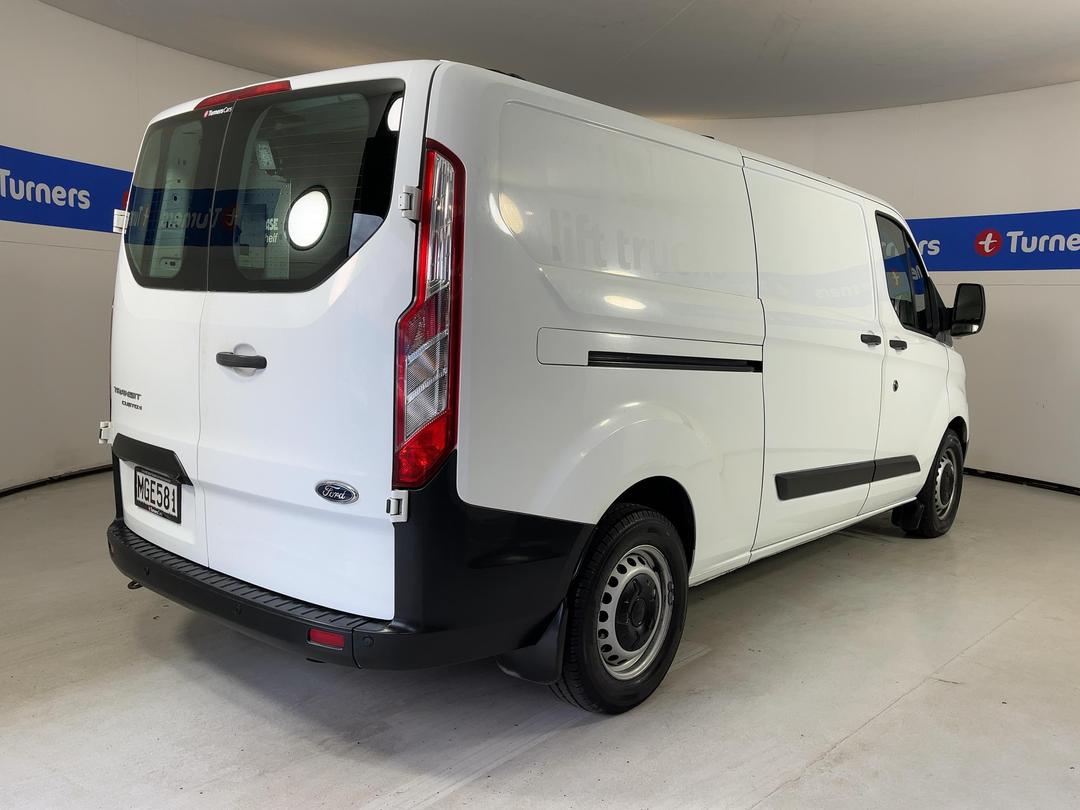 Photo '7' of Ford Transit