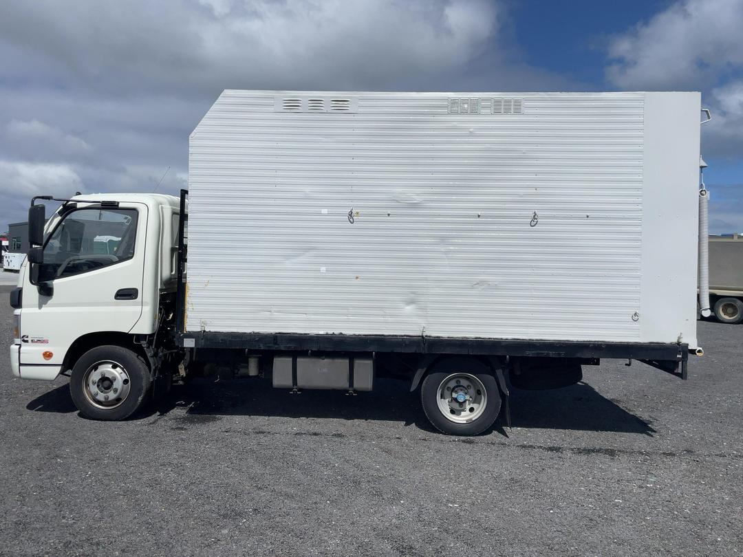 Photo '8' of Foton Aumark BJ1079[3.8] Box Body
