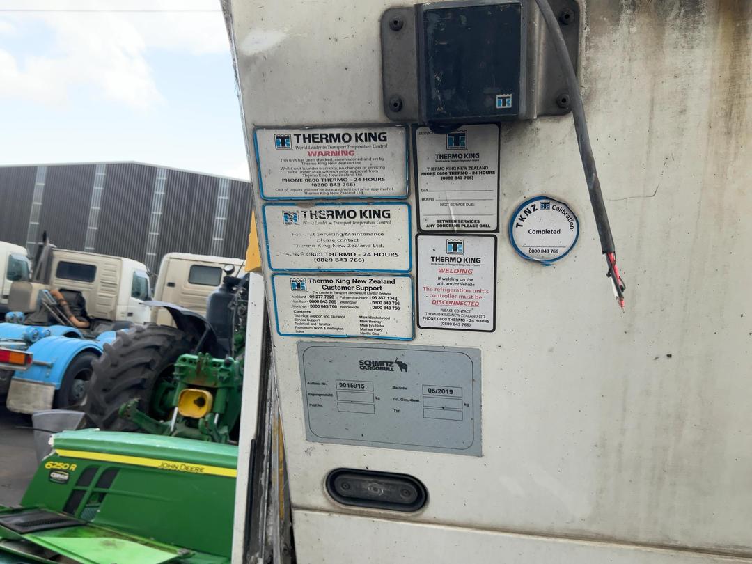 Photo '9' of Fruehauf FBR-B4 Chiller Trailer Semi