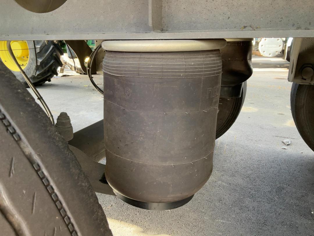 Photo '24' of Fruehauf FBR-B4 Chiller Trailer Semi