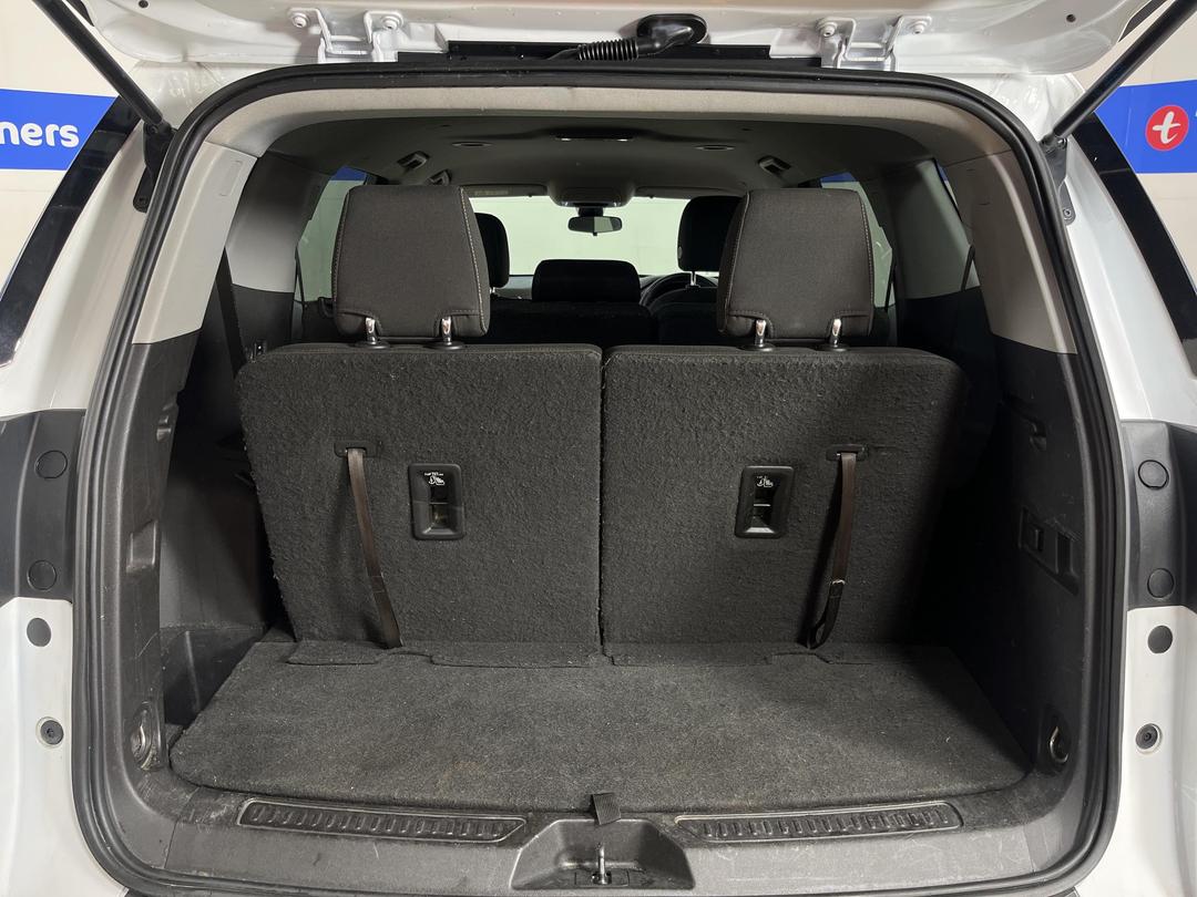 Photo '14' of Holden Acadia