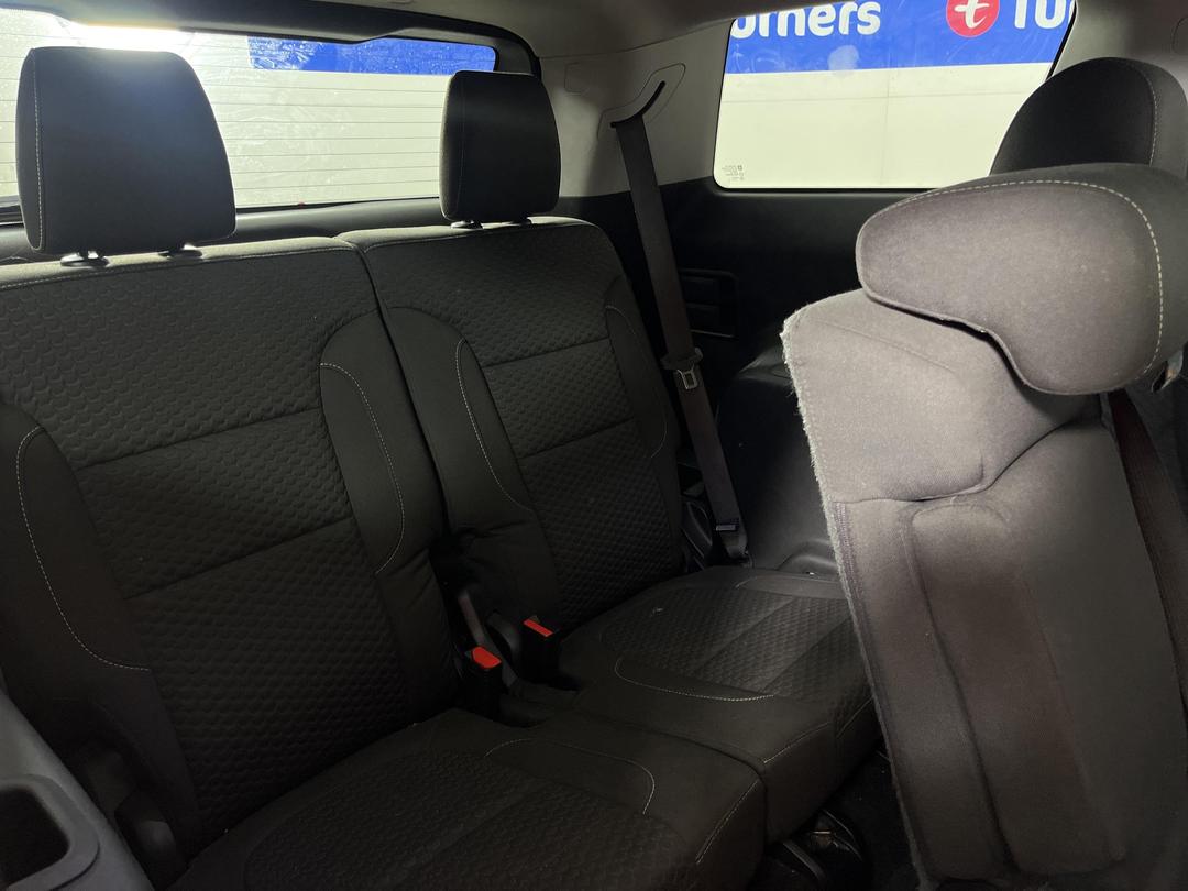 Photo '23' of Holden Acadia