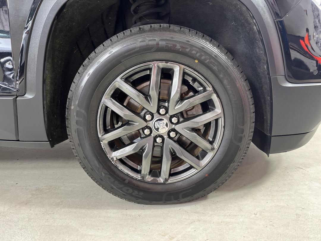 Photo '9' of Holden Acadia