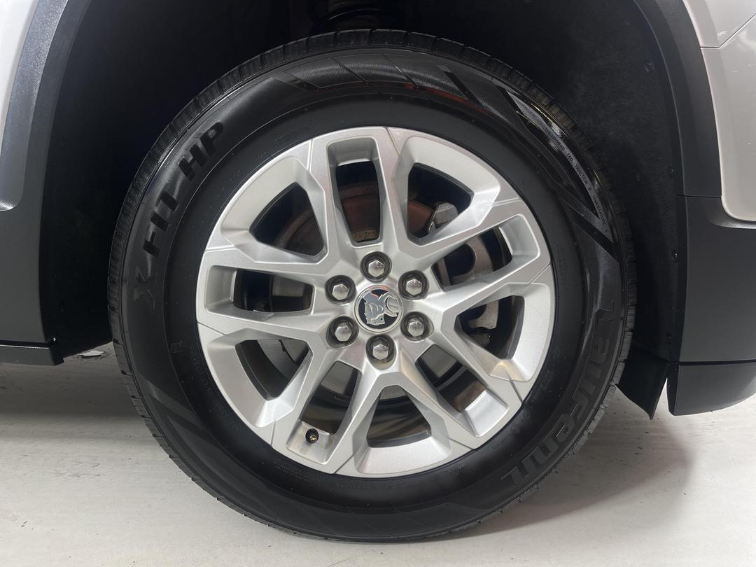 Photo '9' of Holden Acadia