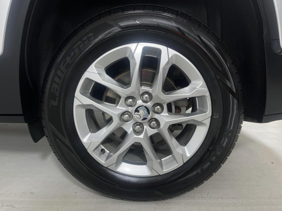 Photo '11' of Holden Acadia