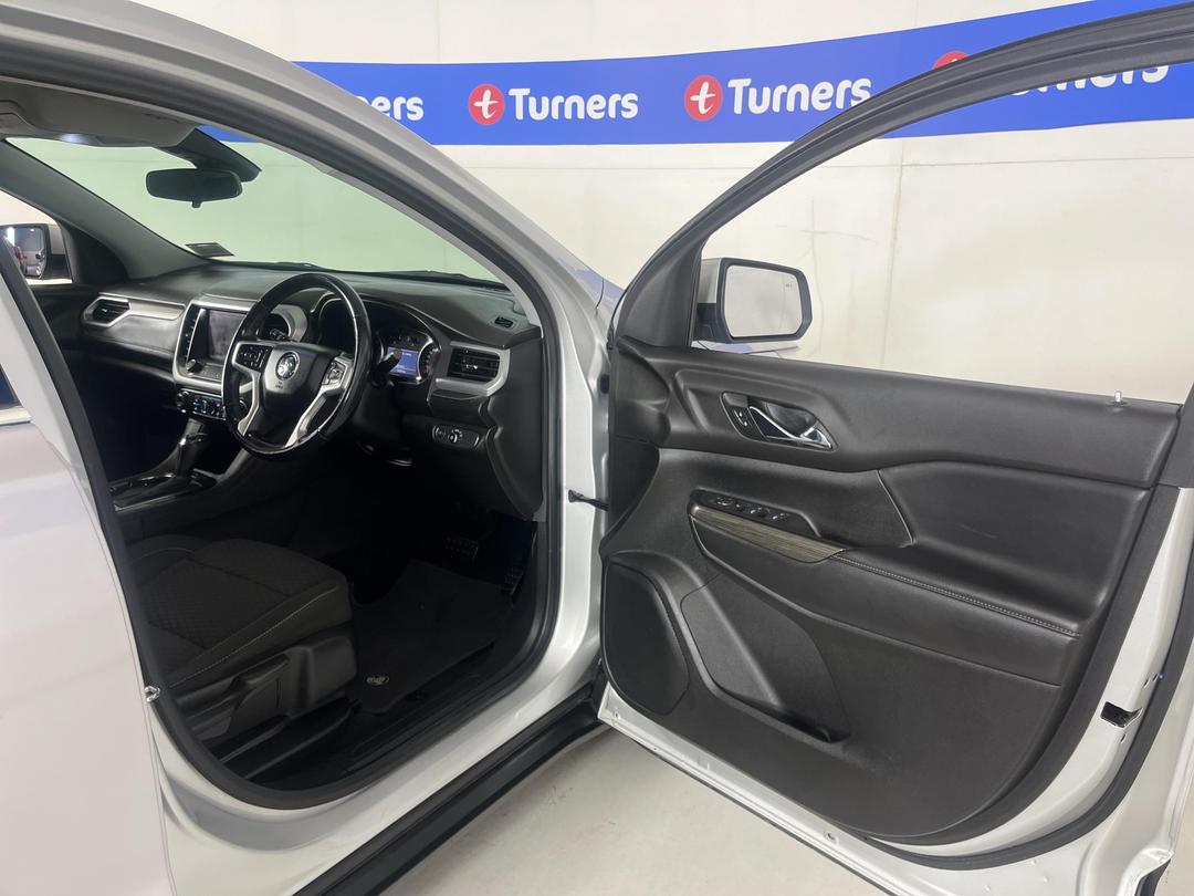 Photo '15' of Holden Acadia