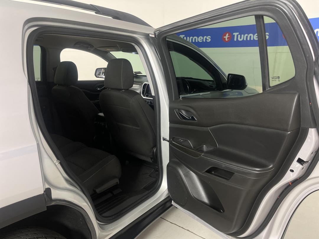 Photo '19' of Holden Acadia