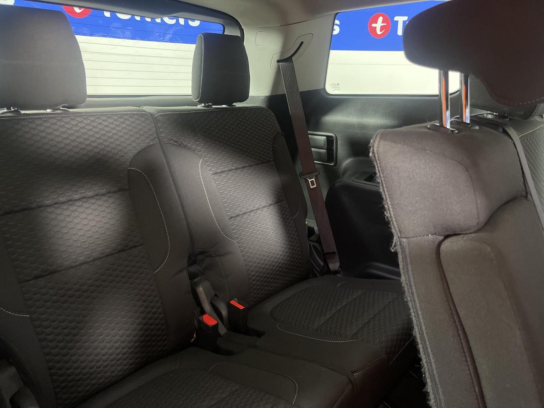 Photo '25' of Holden Acadia