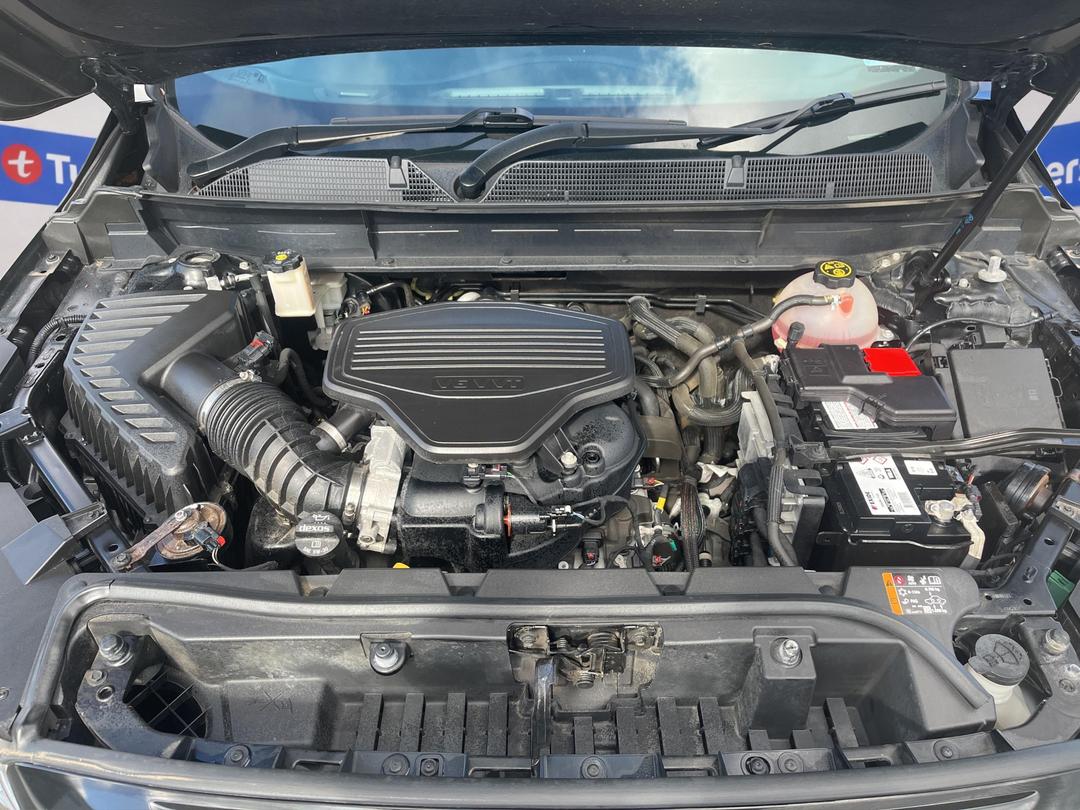 Photo '13' of Holden Acadia