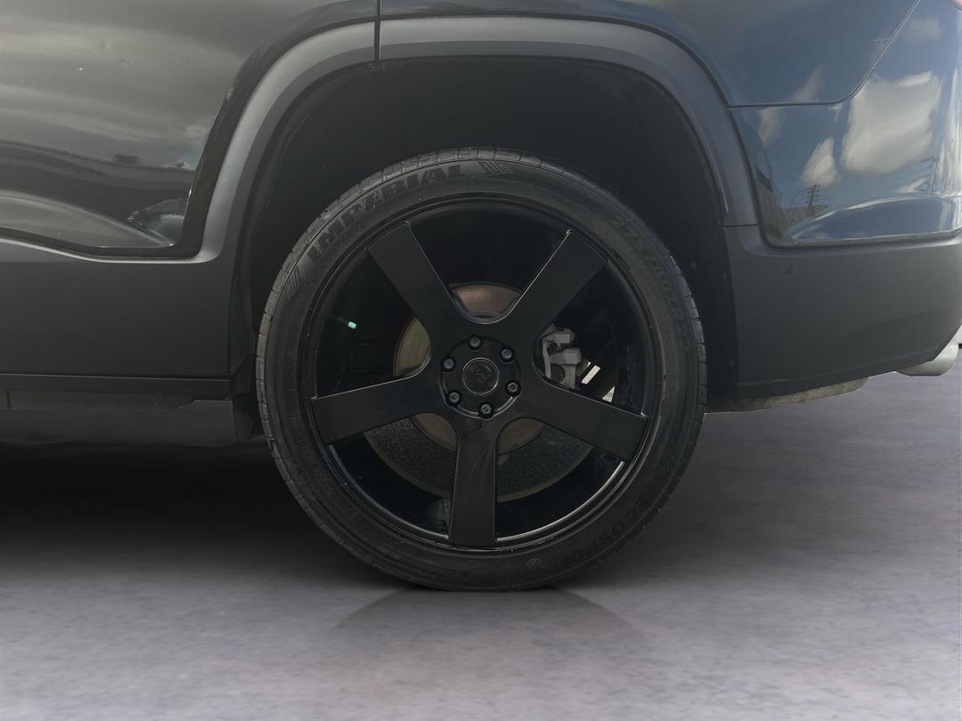 Photo '11' of Holden Acadia