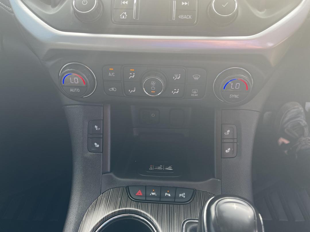 Photo '30' of Holden Acadia