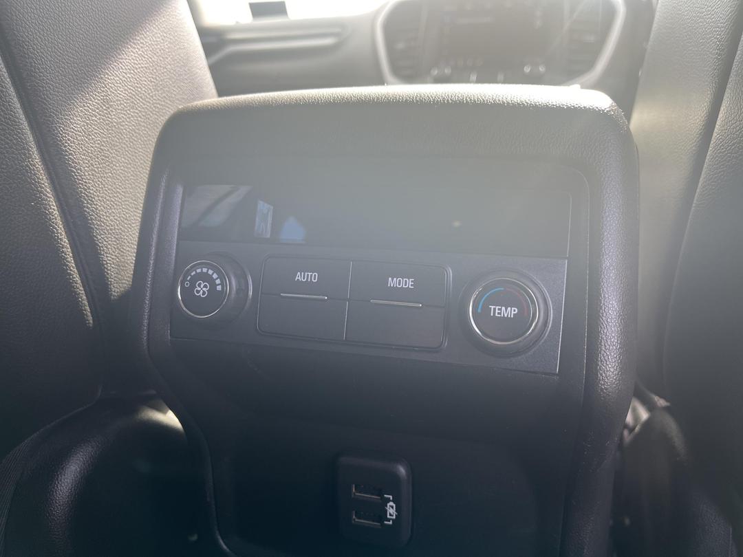 Photo '33' of Holden Acadia