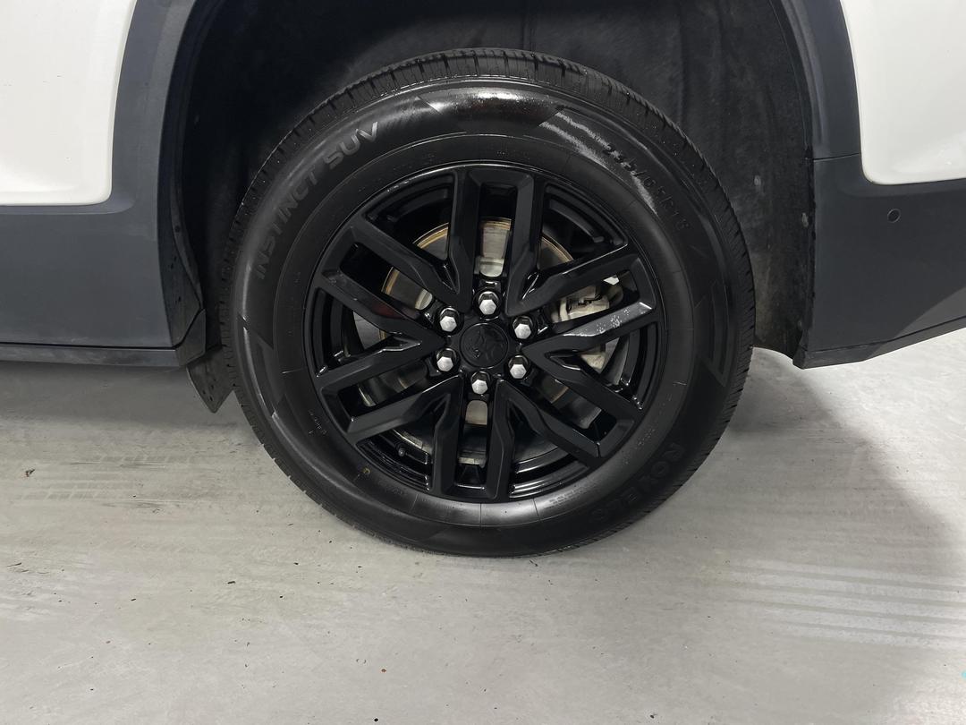 Photo '11' of Holden Acadia