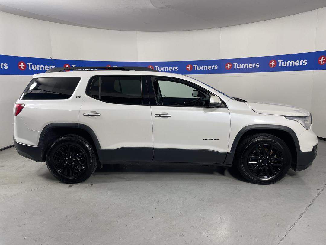 Photo '24' of Holden Acadia