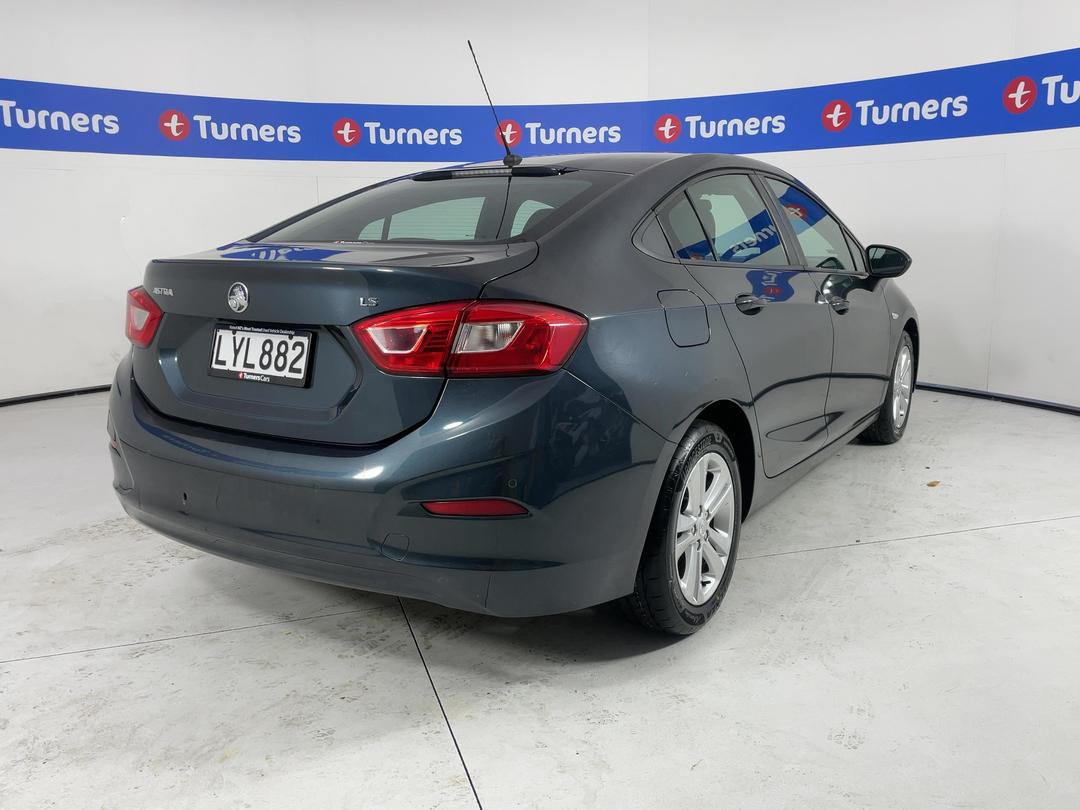 Photo '6' of Holden Astra Sedan LS AT Photo '6' of Holden Astra Sedan LS AT