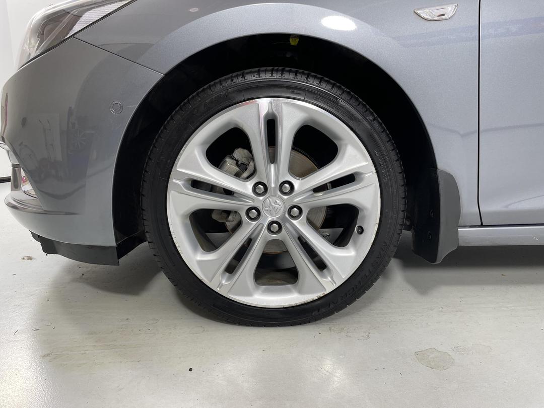 Photo '10' of Holden Astra