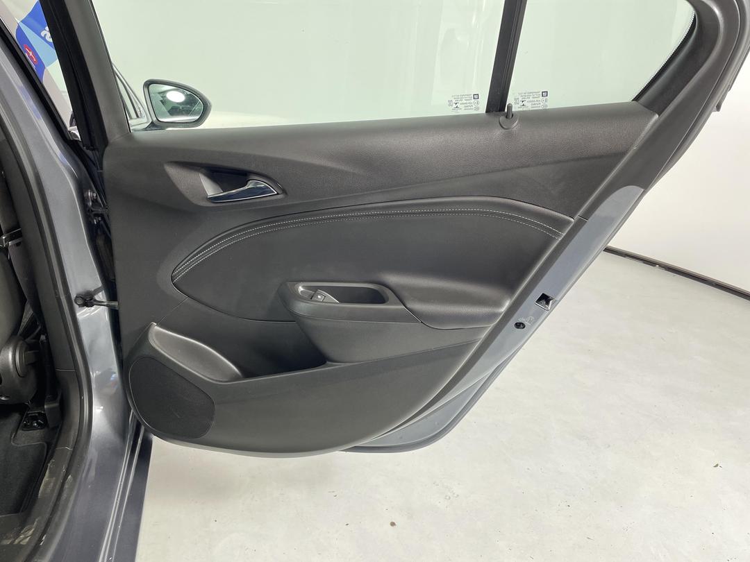 Photo '19' of Holden Astra